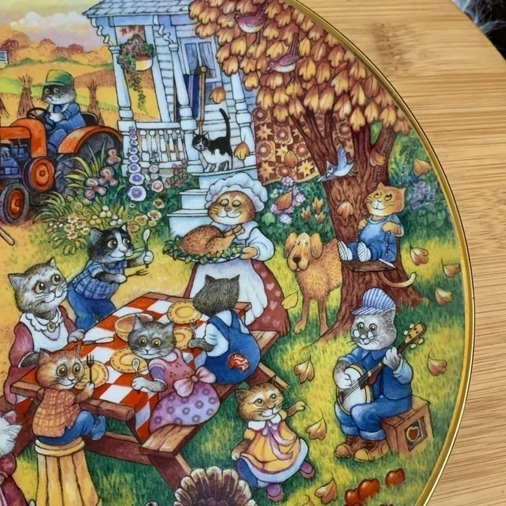 Franklin Mint | A Purrfect Feast Limited Edition Porcelain LD4724 24k Trim Plate